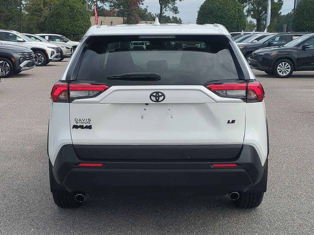 Used 2024 Toyota RAV4 LE FWD image 4