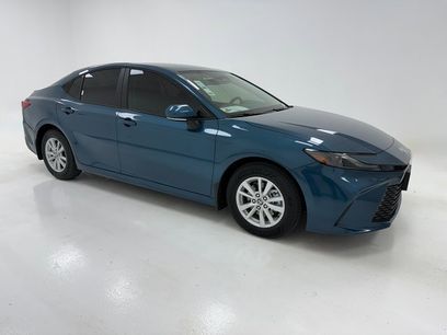 New 2026 Toyota Camry LE w/ Convenience Package