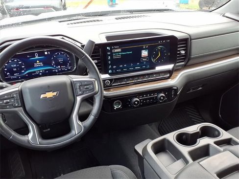 Used 2022 Chevrolet Silverado 1500 LT image 7