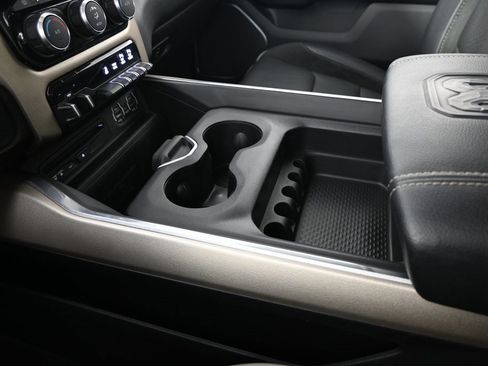 Used 2019 RAM 1500 Laramie image 34