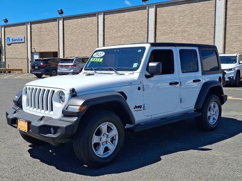 Certified 2022 Jeep Wrangler Unlimited Sport AWD/4WD image 3