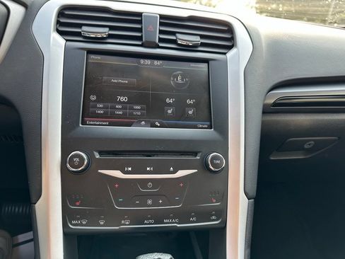 Used 2014 Ford Fusion SE w/ Equipment Group 201A FWD image 14