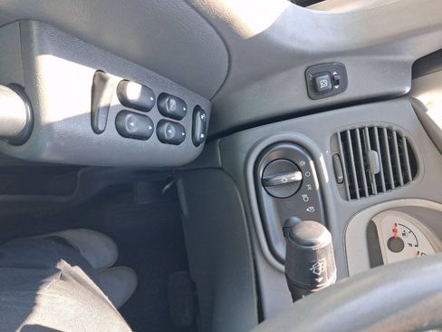 Used 2005 Ford Explorer Sport Trac Adrenalin AWD/4WD image 38
