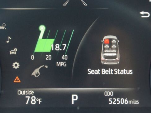 Used 2021 Toyota Highlander XLE AWD/4WD image 4