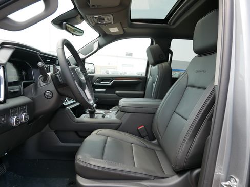New 2026 GMC Sierra 1500 Denali w/ Denali Reserve Package AWD/4WD image 11