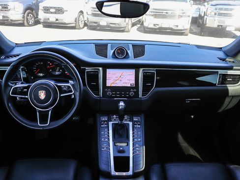 Used 2017 Porsche Macan image 13