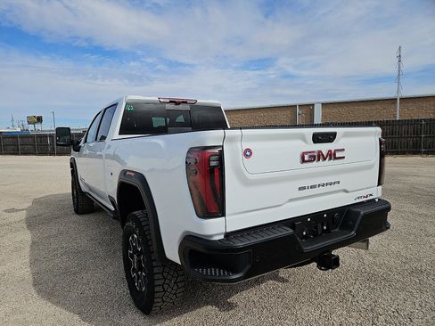 New 2026 GMC Sierra 2500 AT4X image 3