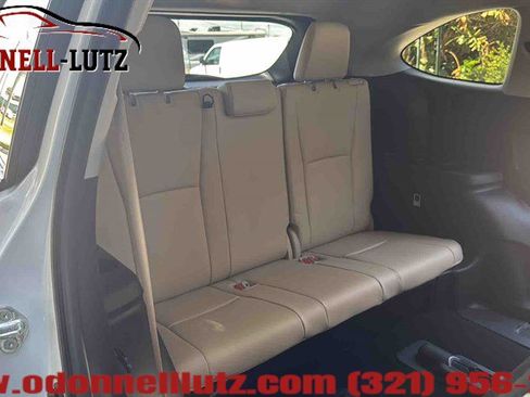 Used 2022 Toyota Highlander XLE FWD image 16