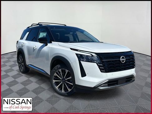 New 2026 Nissan Pathfinder Platinum w/ Lighting Package AWD/4WD image 1