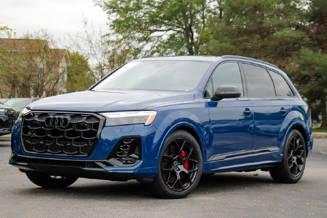 New 2026 Audi SQ7 Prestige AWD/4WD image 18