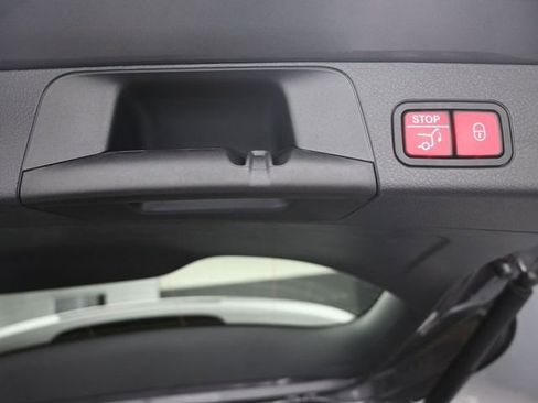 New 2026 Mercedes-Benz GLB 250 image 24