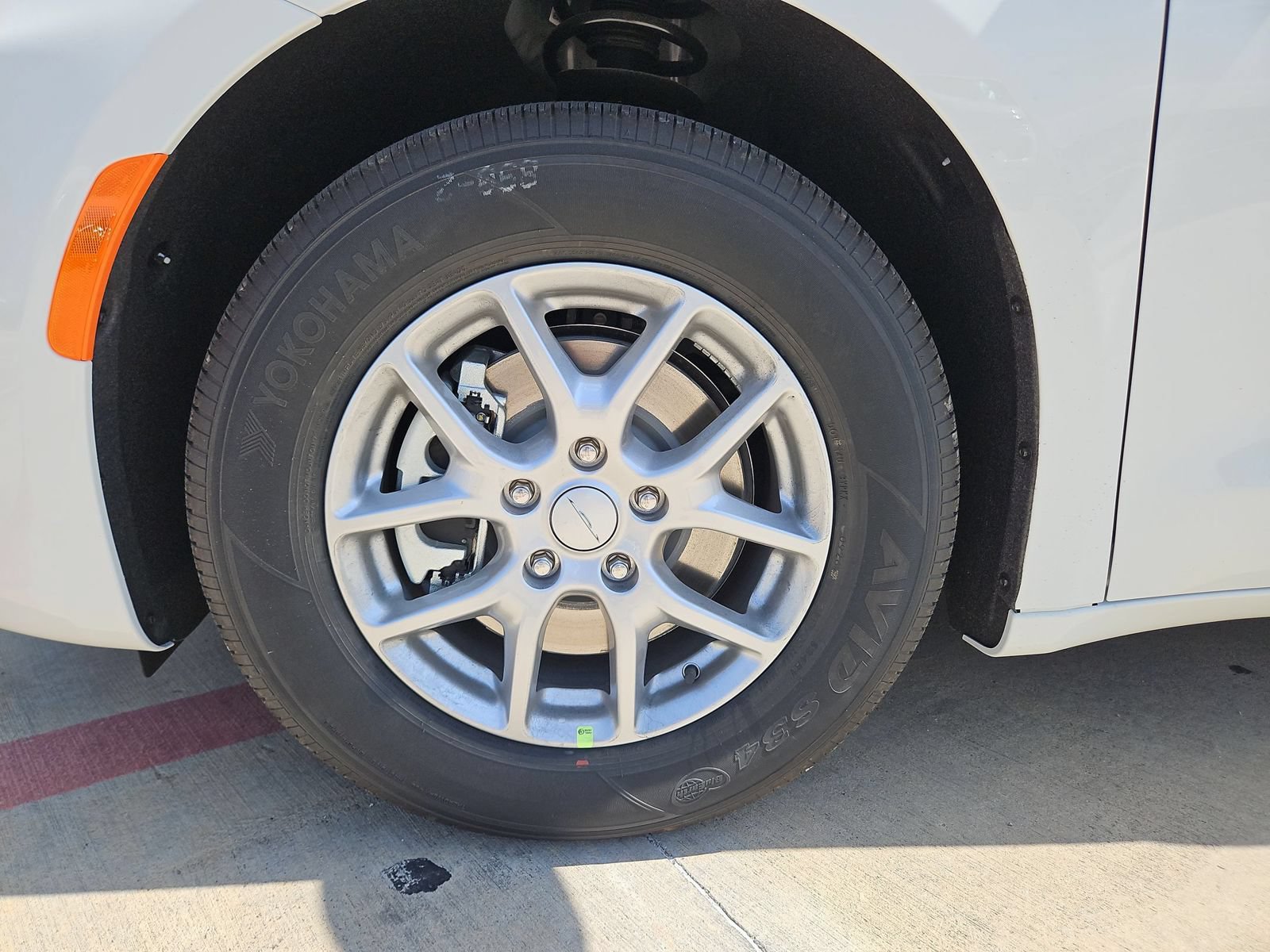 New 2027 Chrysler Pacifica Select FWD image 22