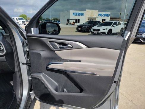 New 2026 Chevrolet Traverse LT w/ Driver Confidence Package FWD image 9
