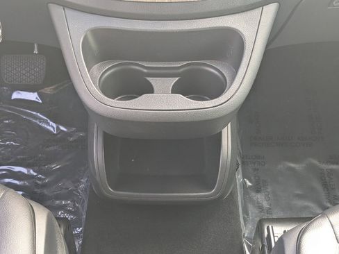 Used 2021 Mercedes-Benz Metris Passenger image 7