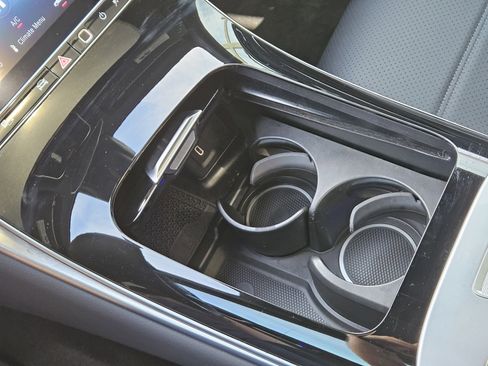 Certified 2025 Mercedes-Benz GLC 300 image 21