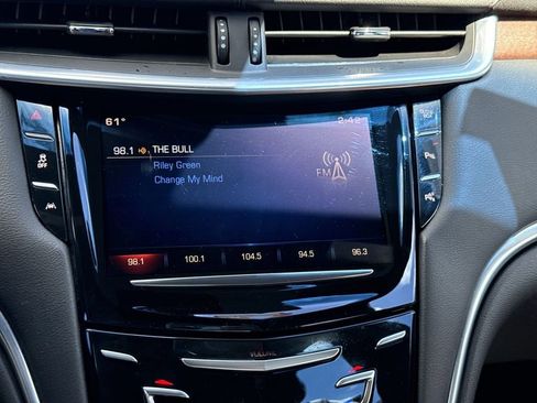 Used 2015 Cadillac XTS Luxury w/ Driver Awareness Package FWD image 27