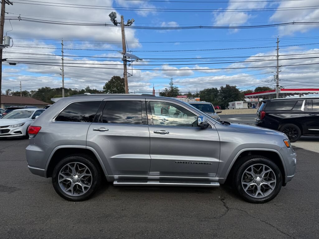 Used 2020 Jeep Grand Cherokee Overland w/ Trailer Tow Group IV RWD image 8