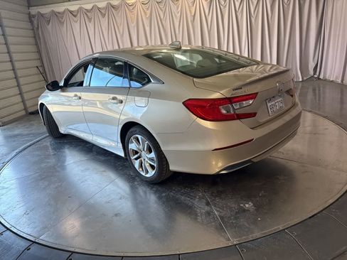 Used 2018 Honda Accord LX image 7