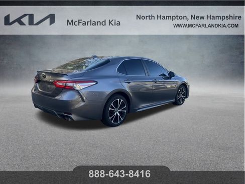 Used 2019 Toyota Camry SE image 7