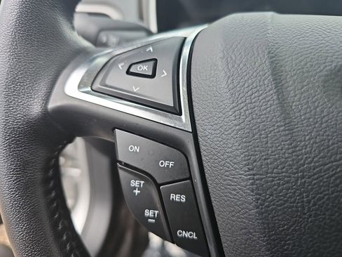 Used 2017 Ford Fusion Energi SE image 18