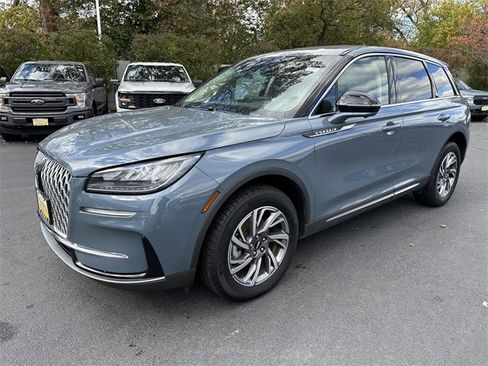 Certified 2023 Lincoln Corsair AWD w/ Equipment Group 101A image 9