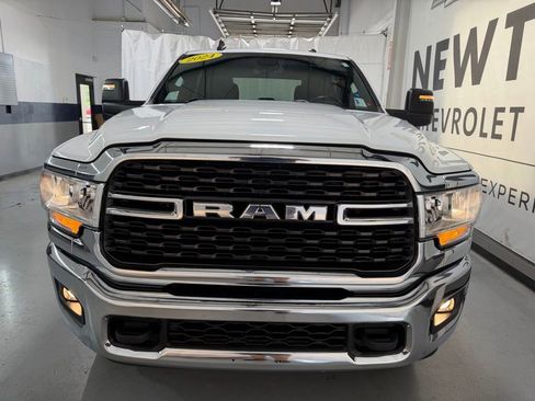 Used 2024 RAM 2500 Big Horn AWD/4WD image 39