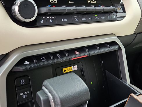 Used 2024 Toyota Tundra 1794 Edition image 19