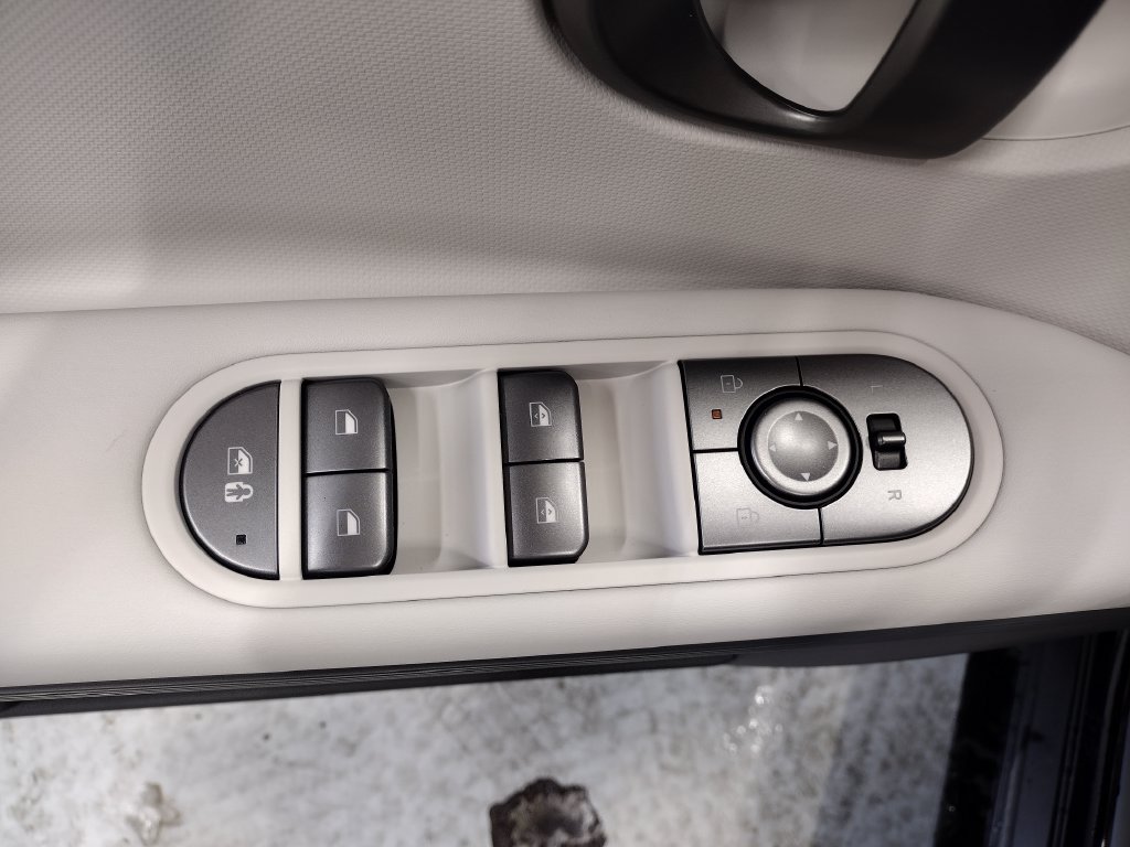 New 2026 Hyundai Ioniq 5 SEL AWD/4WD image 18