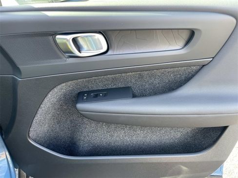 Used 2024 Volvo XC40 Recharge Plus w/ Protection Package Premier image 24