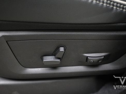 New 2026 RAM 3500 Laramie AWD/4WD image 14