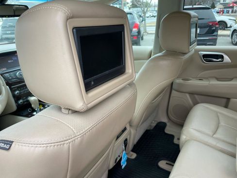 Used 2014 Nissan Pathfinder Platinum w/ Platinum Premium Package image 16