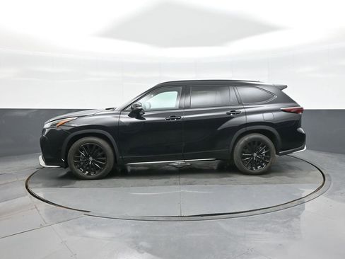 Certified 2025 Toyota Highlander XSE image 4