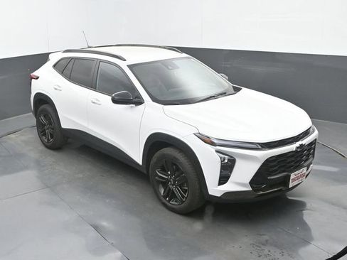 Used 2025 Chevrolet Trax ACTIV w/ Driver Confidence Package image 13