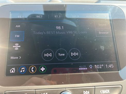 Used 2019 Chevrolet Equinox Premier FWD image 16
