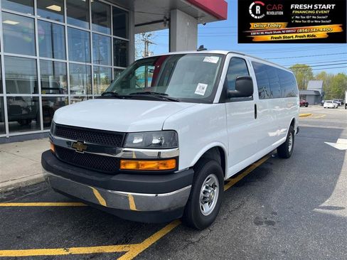Used 2024 Chevrolet Express 3500 LT w/ LT Preferred Equipment Group image 4