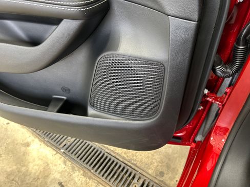 New 2026 Chrysler Pacifica Select AWD/4WD image 30