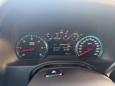 Used 2017 Chevrolet Suburban LT AWD/4WD image 19