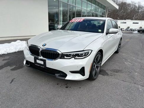 Used 2022 BMW 330i xDrive Sedan w/ Convenience Package image 3
