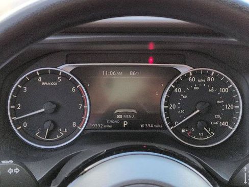 Certified 2022 Nissan Rogue SV FWD image 25