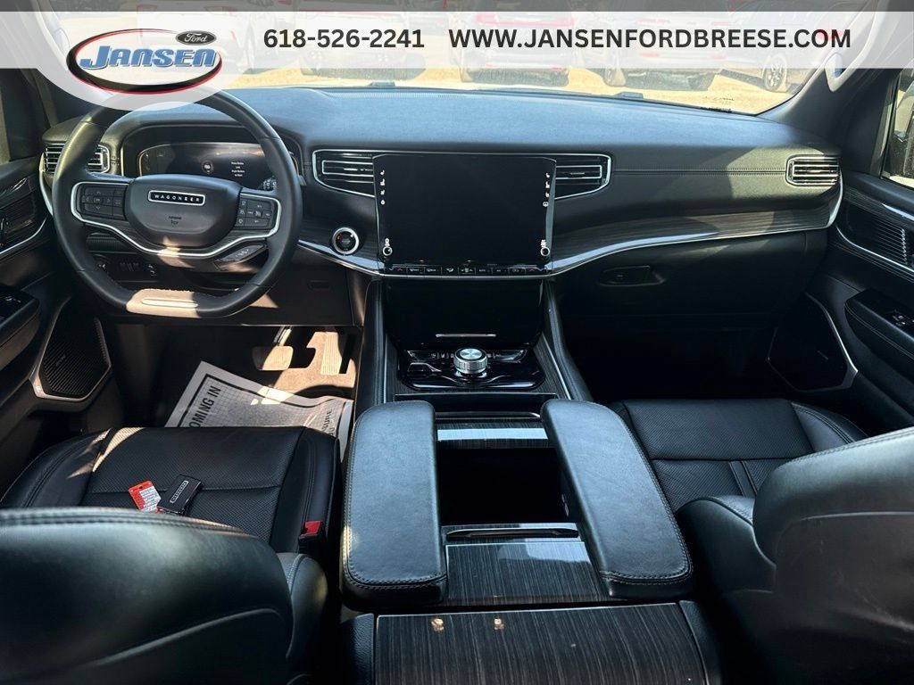 Used 2022 Jeep Wagoneer Series II AWD/4WD image 29