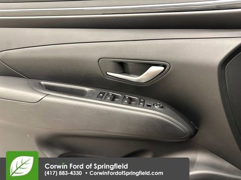 Used 2024 Hyundai Santa Cruz SE image 31