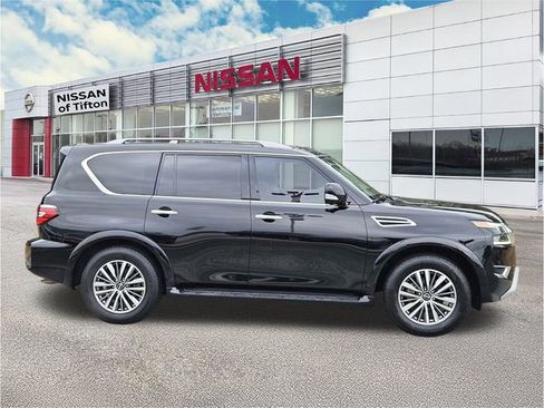 Certified 2023 Nissan Armada SL w/ Captain's Chairs Package image 3