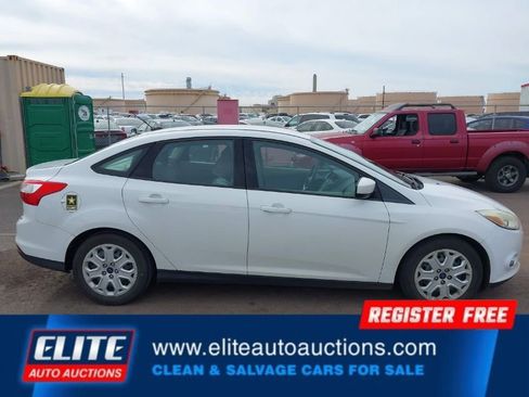 Used 2012 Ford Focus SE image 26