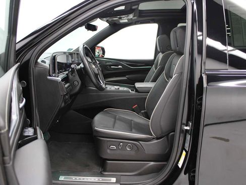 Certified 2024 Cadillac Escalade Sport w/ LPO, ONYX Package image 19