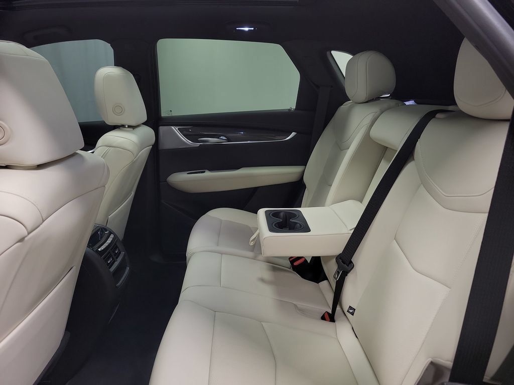 Used 2023 Cadillac XT5 Sportv w/ Technology Package AWD/4WD image 33