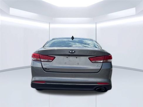 Used 2016 Kia Optima EX w/ Premium Package FWD image 4