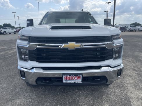 Used 2025 Chevrolet Silverado 3500 LT w/ Convenience Package AWD/4WD image 9