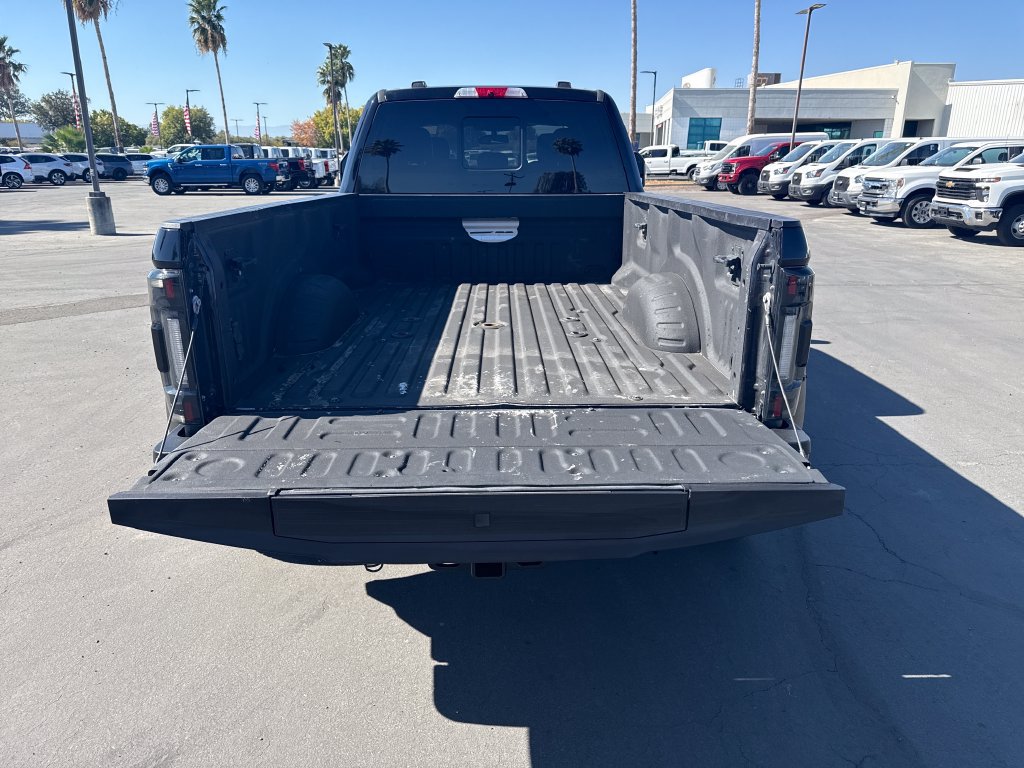 Used 2022 Ford F450 Platinum w/ Camper Package AWD/4WD image 23