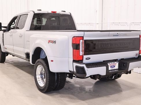 New 2026 Ford F450 Platinum w/ FX4 Off-Road Package image 6