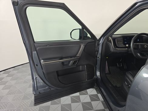 Used 2023 Rivian R1S Adventure AWD/4WD image 17